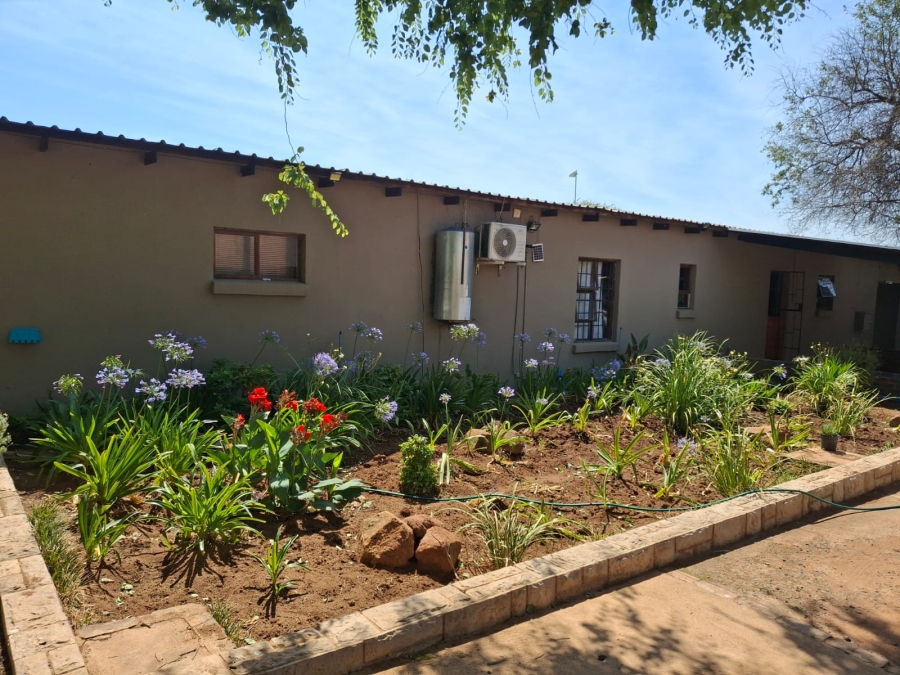 8 Bedroom Property for Sale in Brits Rural North West